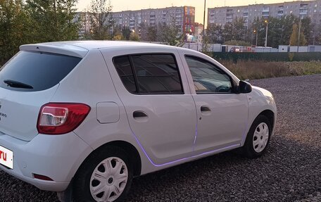 Renault Sandero II рестайлинг, 2015 год, 450 000 рублей, 9 фотография