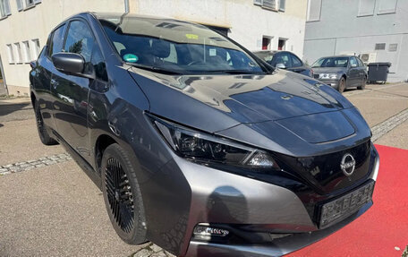 Nissan Leaf II, 2022 год, 1 333 333 рублей, 2 фотография