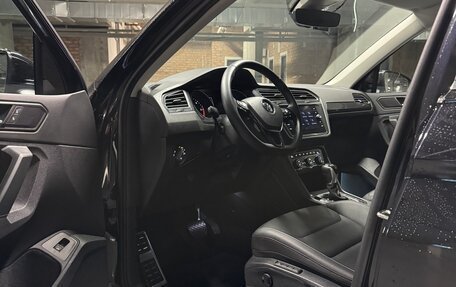 Volkswagen Tiguan II, 2019 год, 3 640 000 рублей, 27 фотография