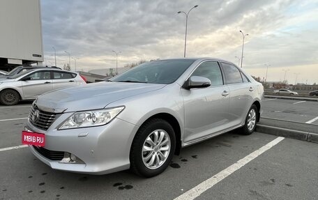 Toyota Camry, 2014 год, 1 900 000 рублей, 4 фотография