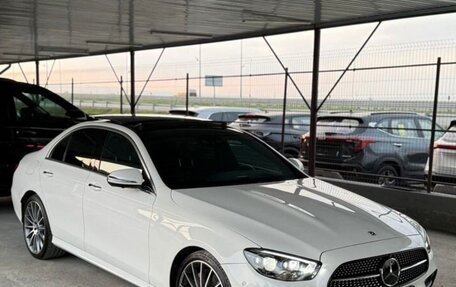 Mercedes-Benz E-Класс, 2022 год, 5 550 000 рублей, 2 фотография
