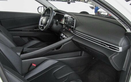 Hyundai Elantra, 2024 год, 2 455 000 рублей, 15 фотография
