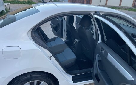Volkswagen Jetta VI, 2013 год, 970 000 рублей, 8 фотография