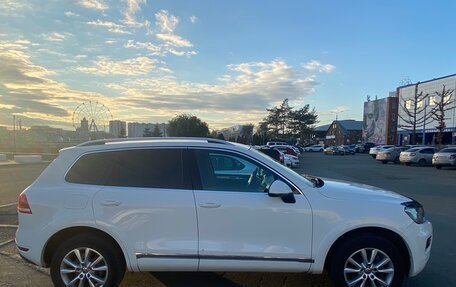 Volkswagen Touareg III, 2012 год, 2 000 000 рублей, 2 фотография