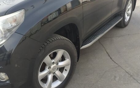 Toyota Land Cruiser Prado 150 рестайлинг 2, 2011 год, 2 700 000 рублей, 3 фотография