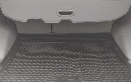 Toyota Land Cruiser Prado 150 рестайлинг 2, 2011 год, 2 700 000 рублей, 11 фотография