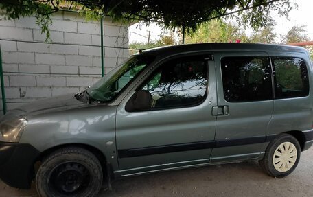 Peugeot Partner II рестайлинг 2, 2003 год, 330 000 рублей, 4 фотография