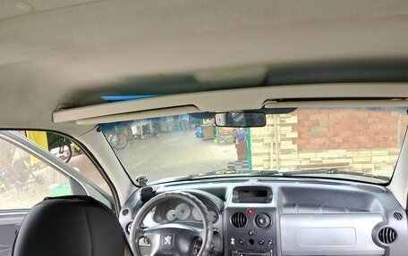 Peugeot Partner II рестайлинг 2, 2003 год, 330 000 рублей, 14 фотография