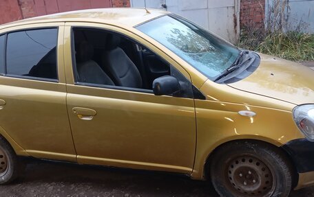 Toyota Yaris I рестайлинг, 1999 год, 155 000 рублей, 3 фотография