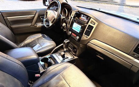 Mitsubishi Pajero IV, 2015 год, 2 450 000 рублей, 11 фотография