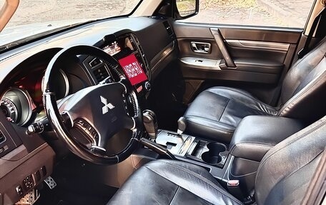 Mitsubishi Pajero IV, 2015 год, 2 450 000 рублей, 9 фотография