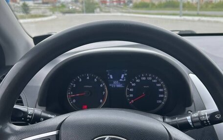 Hyundai Solaris II рестайлинг, 2012 год, 400 000 рублей, 2 фотография