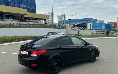 Hyundai Solaris II рестайлинг, 2012 год, 400 000 рублей, 1 фотография