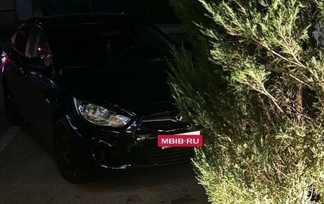 Hyundai Solaris II рестайлинг, 2012 год, 400 000 рублей, 3 фотография