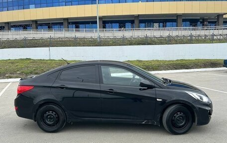 Hyundai Solaris II рестайлинг, 2012 год, 400 000 рублей, 11 фотография