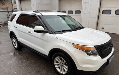 Ford Explorer VI, 2014 год, 1 800 000 рублей, 2 фотография