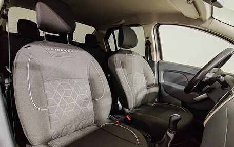 Renault Logan II, 2019 год, 1 100 000 рублей, 16 фотография