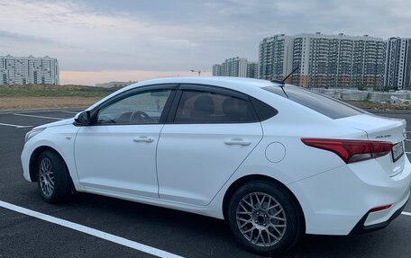 Hyundai Solaris II рестайлинг, 2019 год, 1 350 000 рублей, 4 фотография