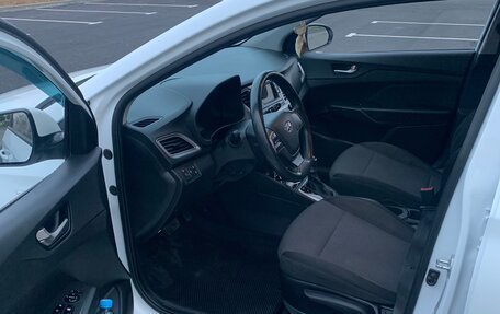 Hyundai Solaris II рестайлинг, 2019 год, 1 350 000 рублей, 9 фотография