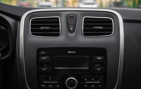 Renault Logan II, 2020 год, 700 000 рублей, 11 фотография