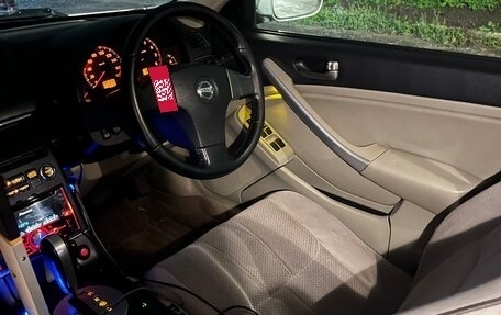 Nissan Skyline, 2001 год, 400 000 рублей, 2 фотография