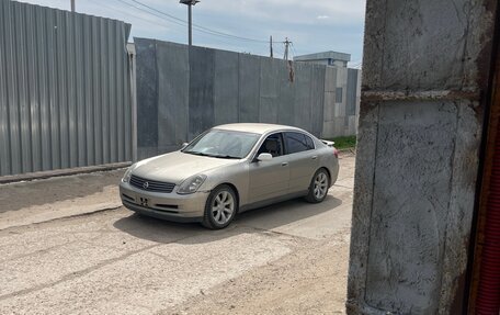 Nissan Skyline, 2001 год, 400 000 рублей, 9 фотография