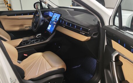 Geely Atlas, 2023 год, 2 280 000 рублей, 9 фотография