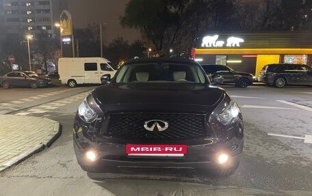 Infiniti FX II, 2011 год, 1 800 000 рублей, 2 фотография