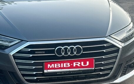 Audi A8, 2018 год, 1 300 000 рублей, 10 фотография