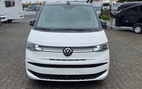 Volkswagen Multivan, 2022 год, 4 850 000 рублей, 1 фотография