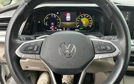 Volkswagen Multivan, 2022 год, 4 850 000 рублей, 7 фотография