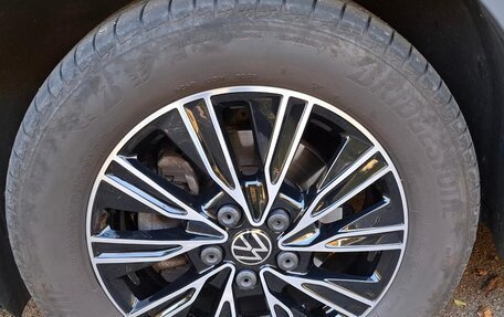 Volkswagen Multivan, 2022 год, 4 950 000 рублей, 6 фотография