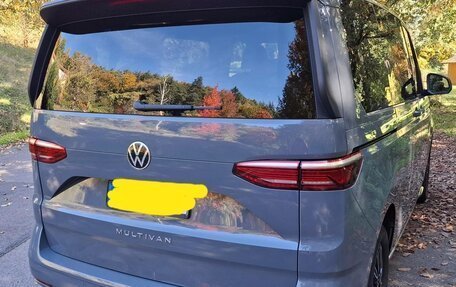 Volkswagen Multivan, 2022 год, 4 950 000 рублей, 4 фотография