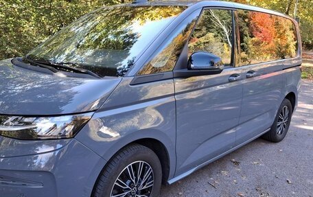 Volkswagen Multivan, 2022 год, 4 950 000 рублей, 11 фотография