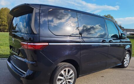 Volkswagen Multivan, 2022 год, 5 411 000 рублей, 4 фотография