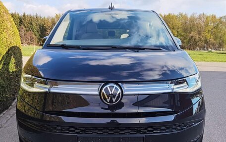 Volkswagen Multivan, 2022 год, 5 411 000 рублей, 8 фотография