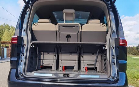 Volkswagen Multivan, 2022 год, 5 411 000 рублей, 13 фотография