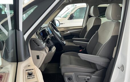 Volkswagen Multivan, 2022 год, 5 500 000 рублей, 13 фотография