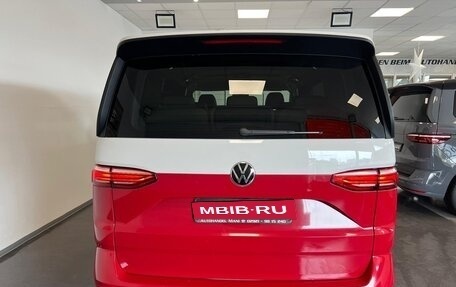 Volkswagen Multivan, 2022 год, 5 500 000 рублей, 8 фотография