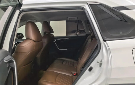 Toyota RAV4, 2021 год, 2 280 635 рублей, 7 фотография