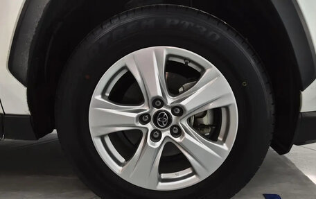 Toyota RAV4, 2021 год, 2 280 635 рублей, 14 фотография