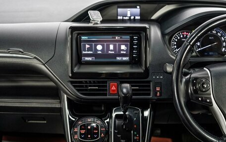 Toyota Esquire I, 2015 год, 1 830 000 рублей, 12 фотография