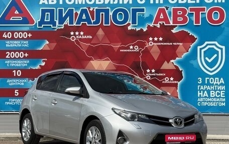 Toyota Auris II, 2013 год, 1 020 000 рублей, 1 фотография