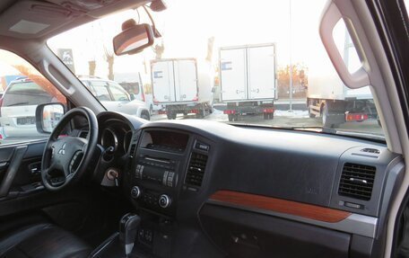 Mitsubishi Pajero IV, 2008 год, 1 889 000 рублей, 26 фотография