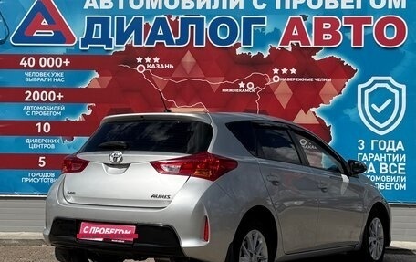 Toyota Auris II, 2013 год, 1 020 000 рублей, 3 фотография