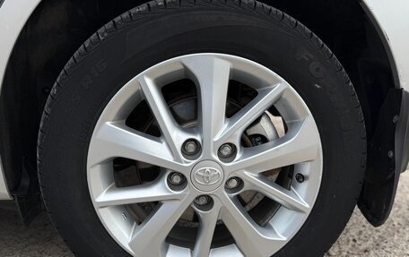 Toyota Auris II, 2013 год, 1 020 000 рублей, 21 фотография