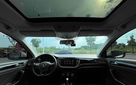 Volkswagen T-Roc I, 2022 год, 1 590 222 рублей, 14 фотография