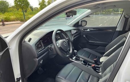 Volkswagen T-Roc I, 2022 год, 1 590 222 рублей, 12 фотография