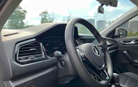 Volkswagen T-Roc I, 2022 год, 1 590 222 рублей, 13 фотография