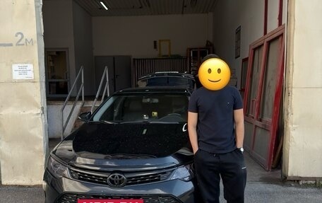 Toyota Camry, 2017 год, 2 400 000 рублей, 2 фотография